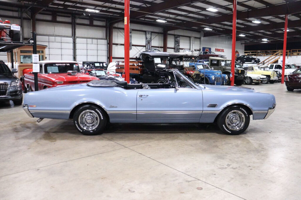 1966 Oldsmobile Cutlass 442 Convertible